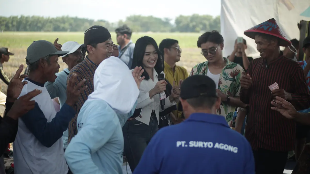 Petani di Desa Nglinggo, Kecamatan Gondang