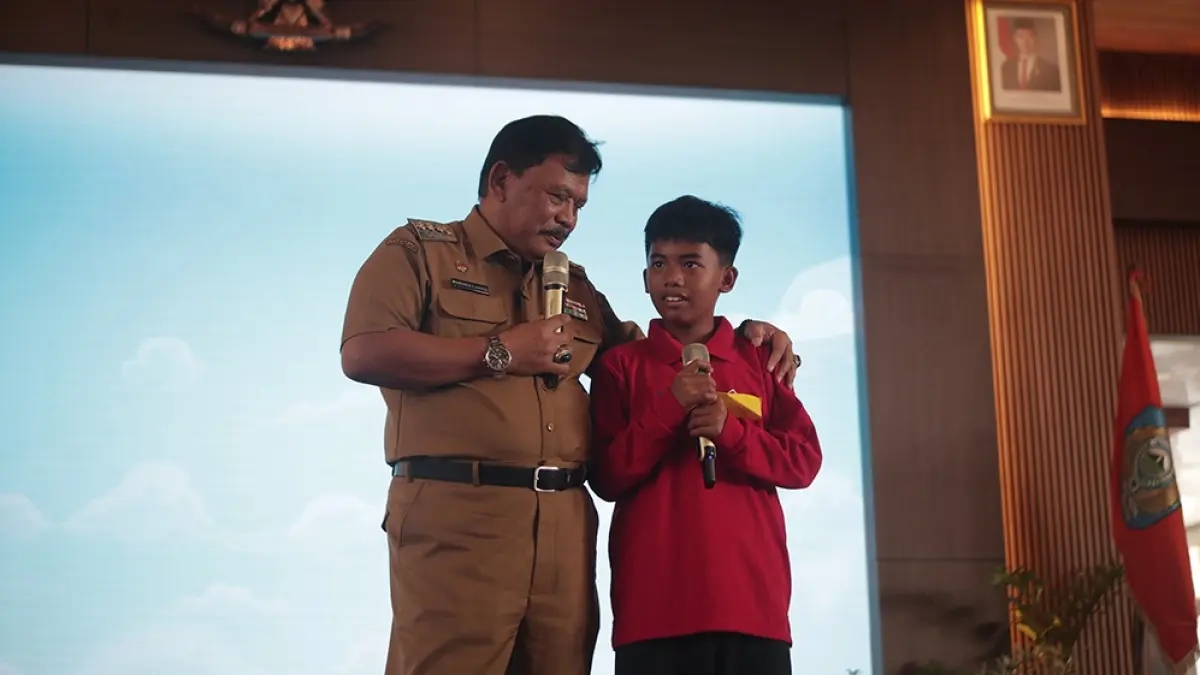 Bupati Nganjuk Marhaen Djumadi mengatakan,dari data terakhir,jumlah siswa untuk jenjang SD belum bisa memenuhi kuota yang ditentukan.Dan juga pembangunan bangunan Sekolah Rakyat masih jauh dari kata siap.