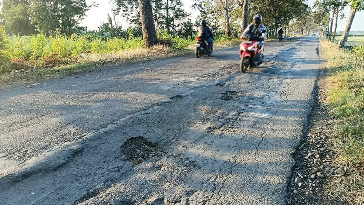 Onny mengatakan, masyarakat bisa melapor ketika menemukan jalan yang rusak. (karen wibi/jprk)