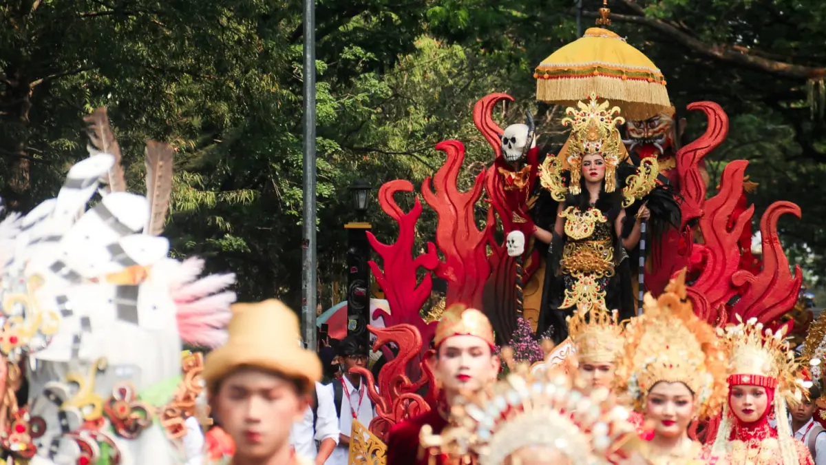 Legenda Calon Arang dari SMAN 1 Nganjuk saat Pawai Budaya dan Pembangunan Kabupaten Nganjuk 
