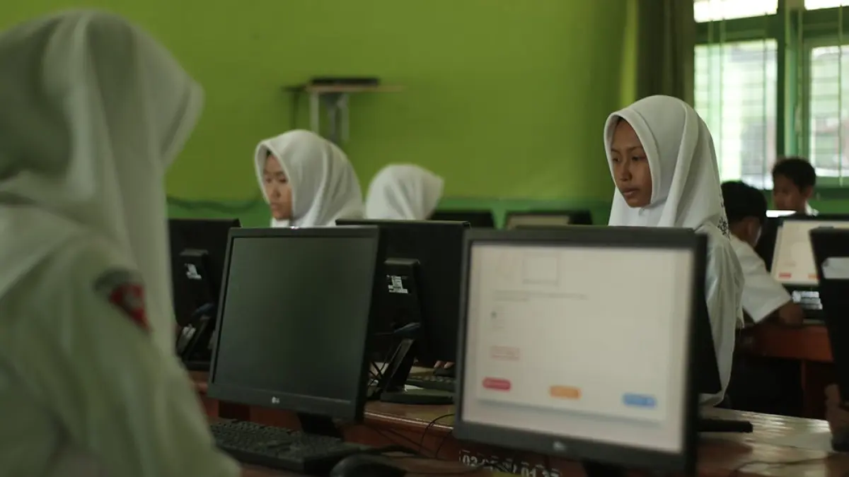 Siswa SMA/SMK mengikuti persiapan Tes Kemampuan Akademik (TKA) sebagai salah satu upaya mempersiapkan diri melanjutkan pendidikan ke perguruan tinggi negeri.