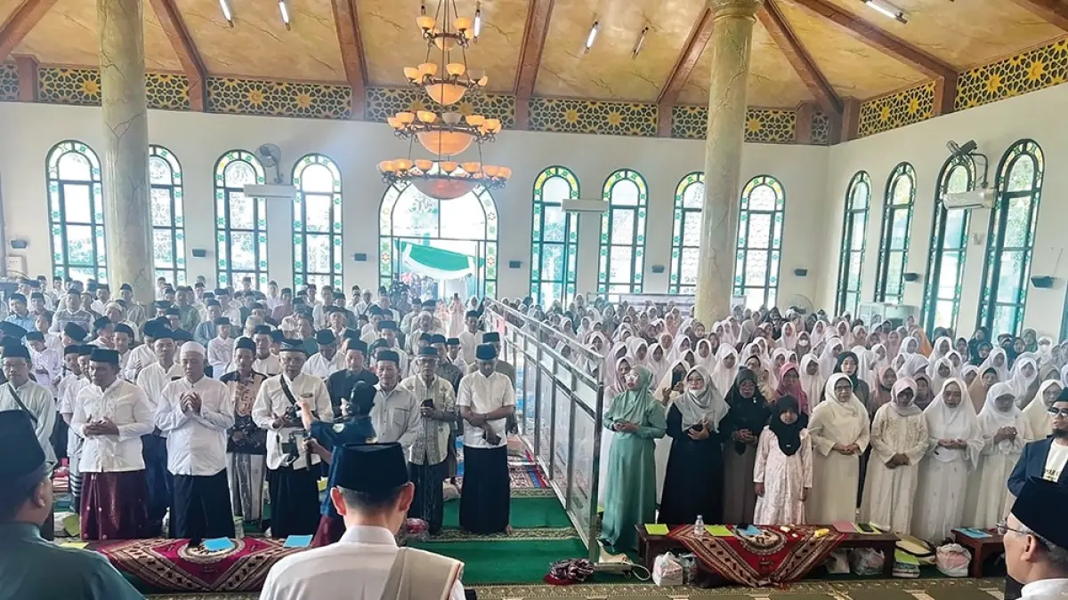 Jamaah saat mahalul qiyam.