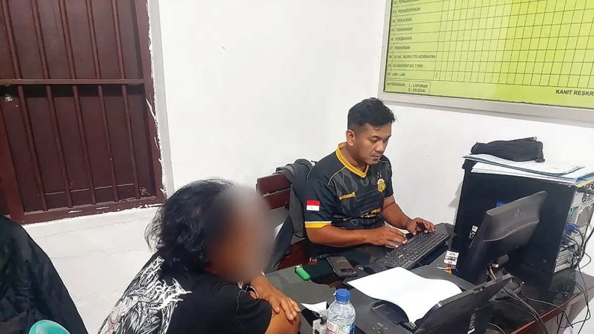Pelaku memanfaatkan kondisi kendaraan yang ditinggal pemiliknya untuk mencari rumput. (novanda nirwana/jprk)