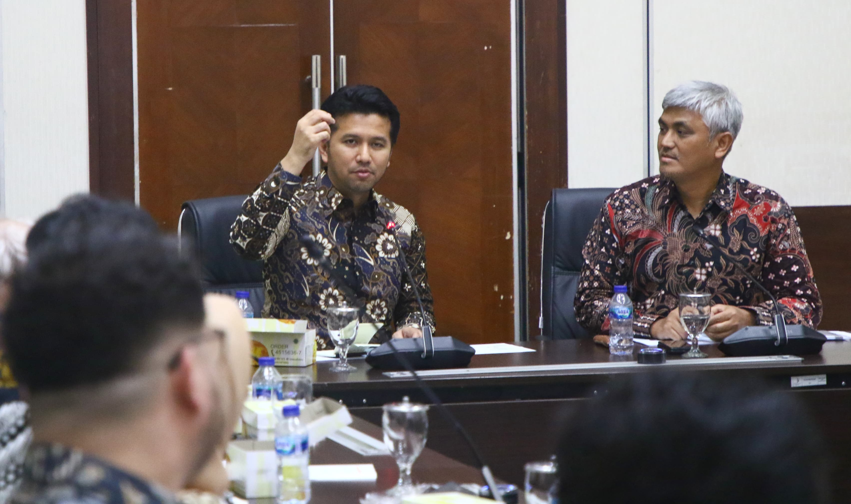 DALAM PERENCANAAN: Wakil Gubernur JatimEmil Elestianto Dardak saat rapat bersama Deputi Sarana Prasarana Bappenas di Jakarta, Senin (11/12).