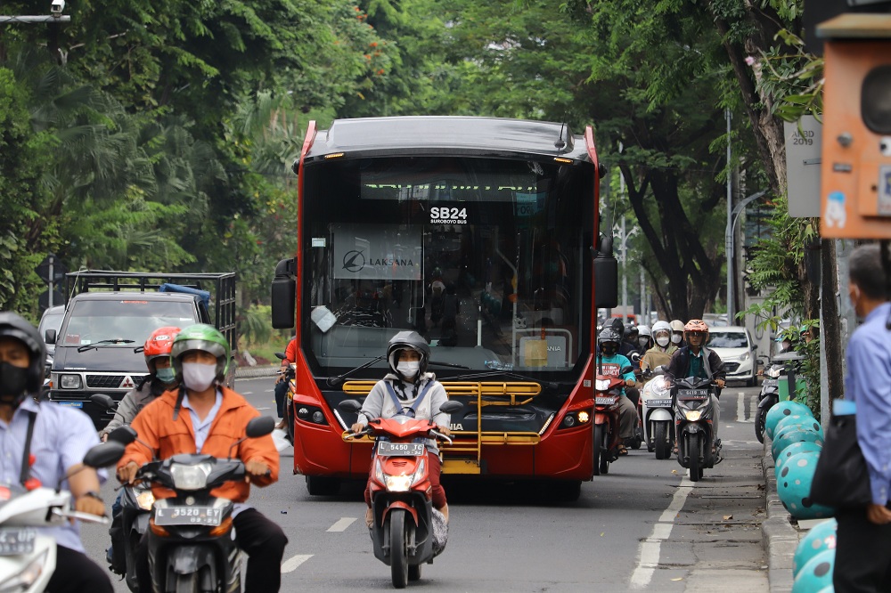 AYO NAIK BUS: Rencana pengintegrasian Suroboyo Bus dan Trans Semanggi Suroboyo dengan Trans Jatim sedang digodok, diharapkap segera menemui kesepakatan.
