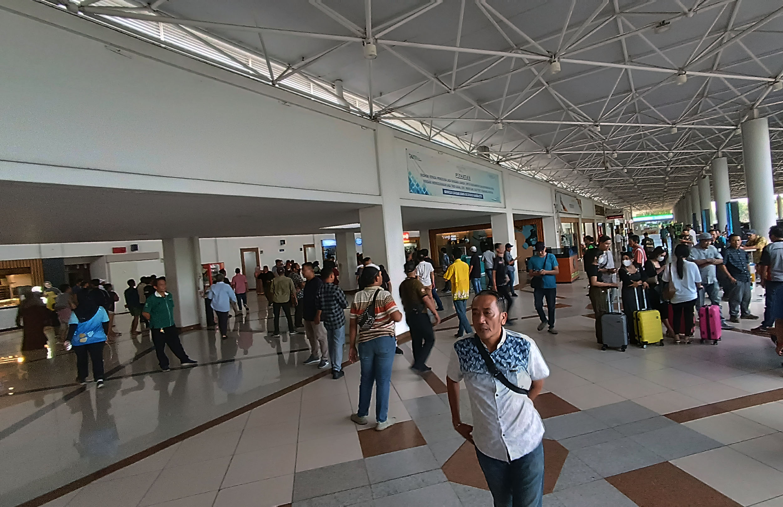 RAMAI: Bandara Juanda Surabaya masuk tiga bandara AP1 dengan jumlah pergerakan penumpang tertinggi, yakni mencapai 49.909 pergerakan penumpang pada puncak libur Natal.