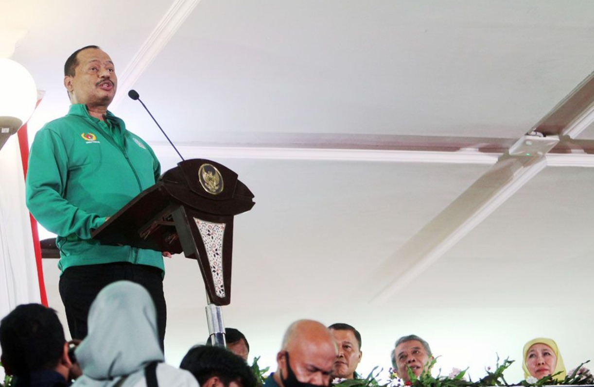 Ketum KONI Jatim Muh. Nabil dalam sebuah acara di Grahadi bersama Gubernur Khofifah Indar Parawansa.