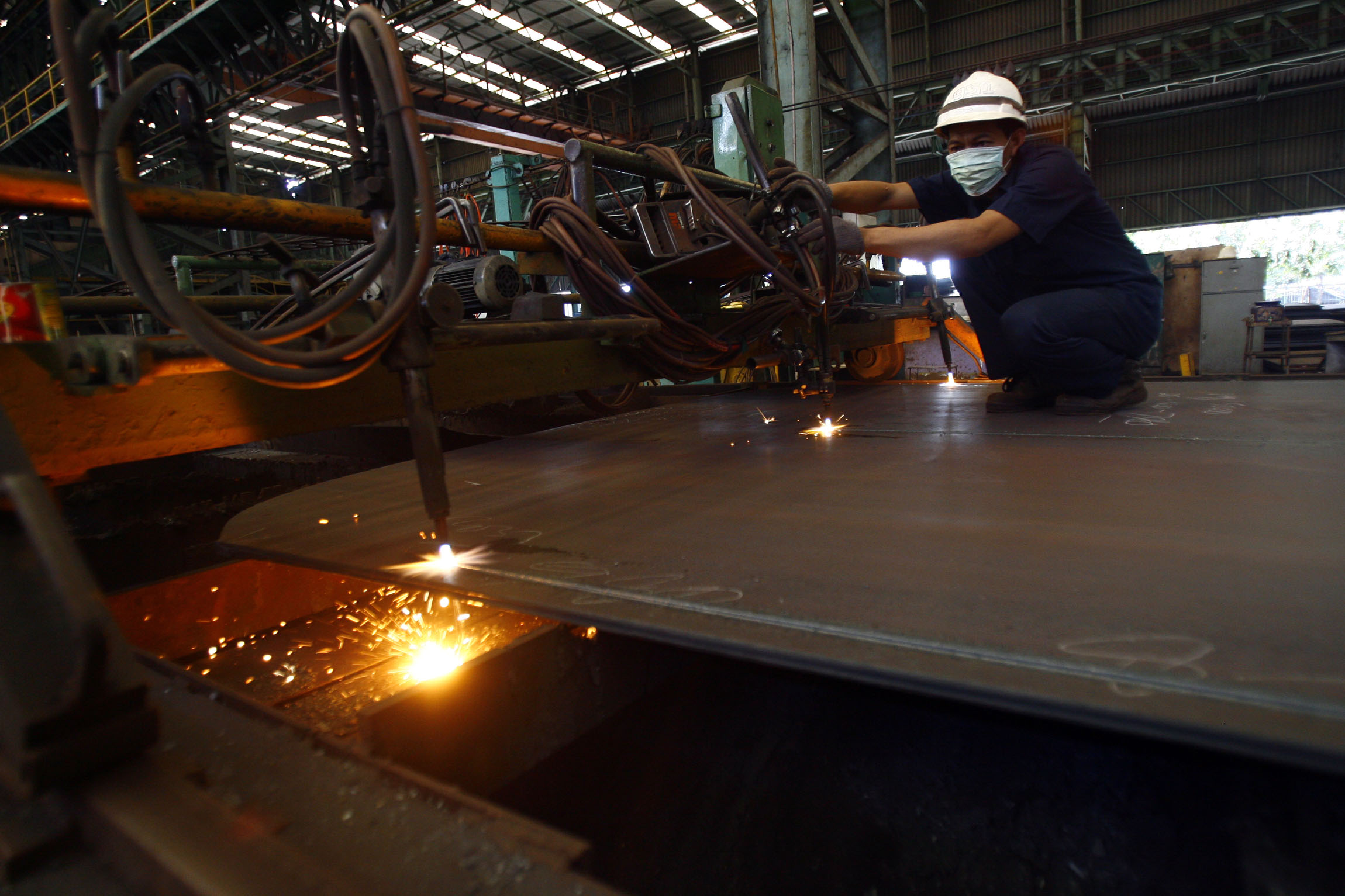 BERPERAN BESAR: Kontribusi industri manufaktur terhadap PDB nasional pada triwulan III 2023 mencapai 16,83 persen.