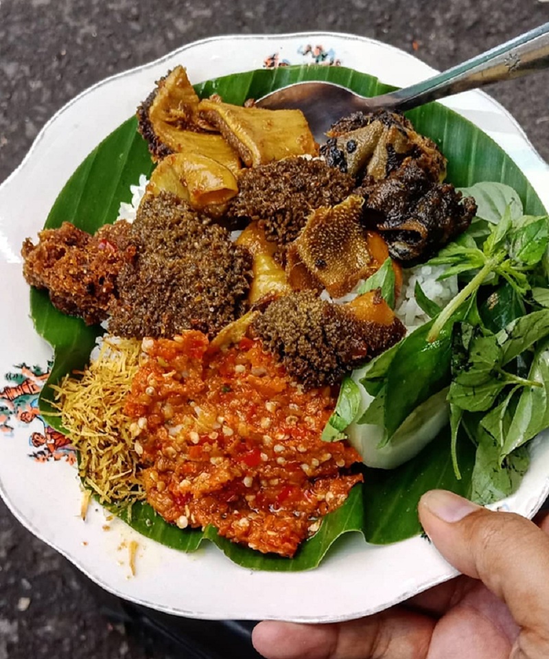 SEJAK 1970-AN: Nasi babat merupakan kuliner akulturasi yang dibawa oleh perantau dari Madura.