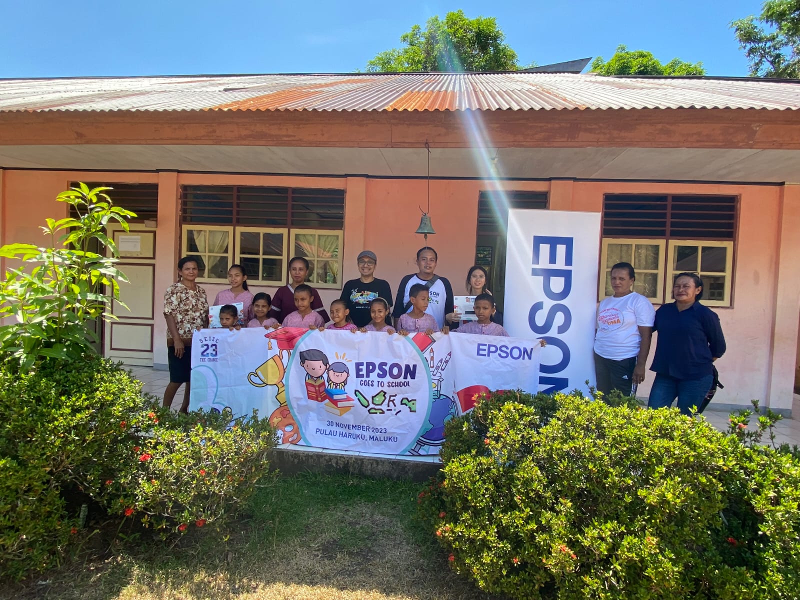 Epson Indonesia juga turut mendukung pilar pendidikan dari tujuan pembangunan berkelanjutan melalui program Epson Goes to School.