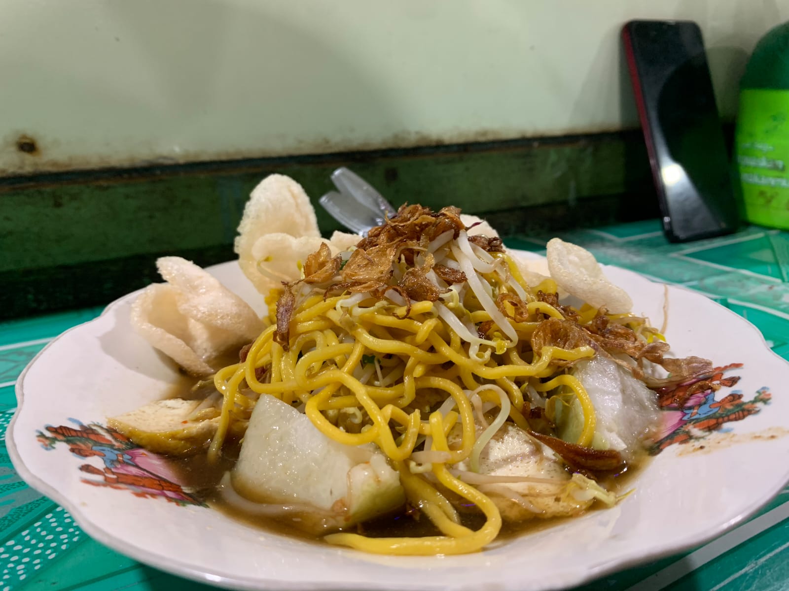 LEZAT: Di Pasar Blauran banyak kuliner tradisional yang wajib dicoba.