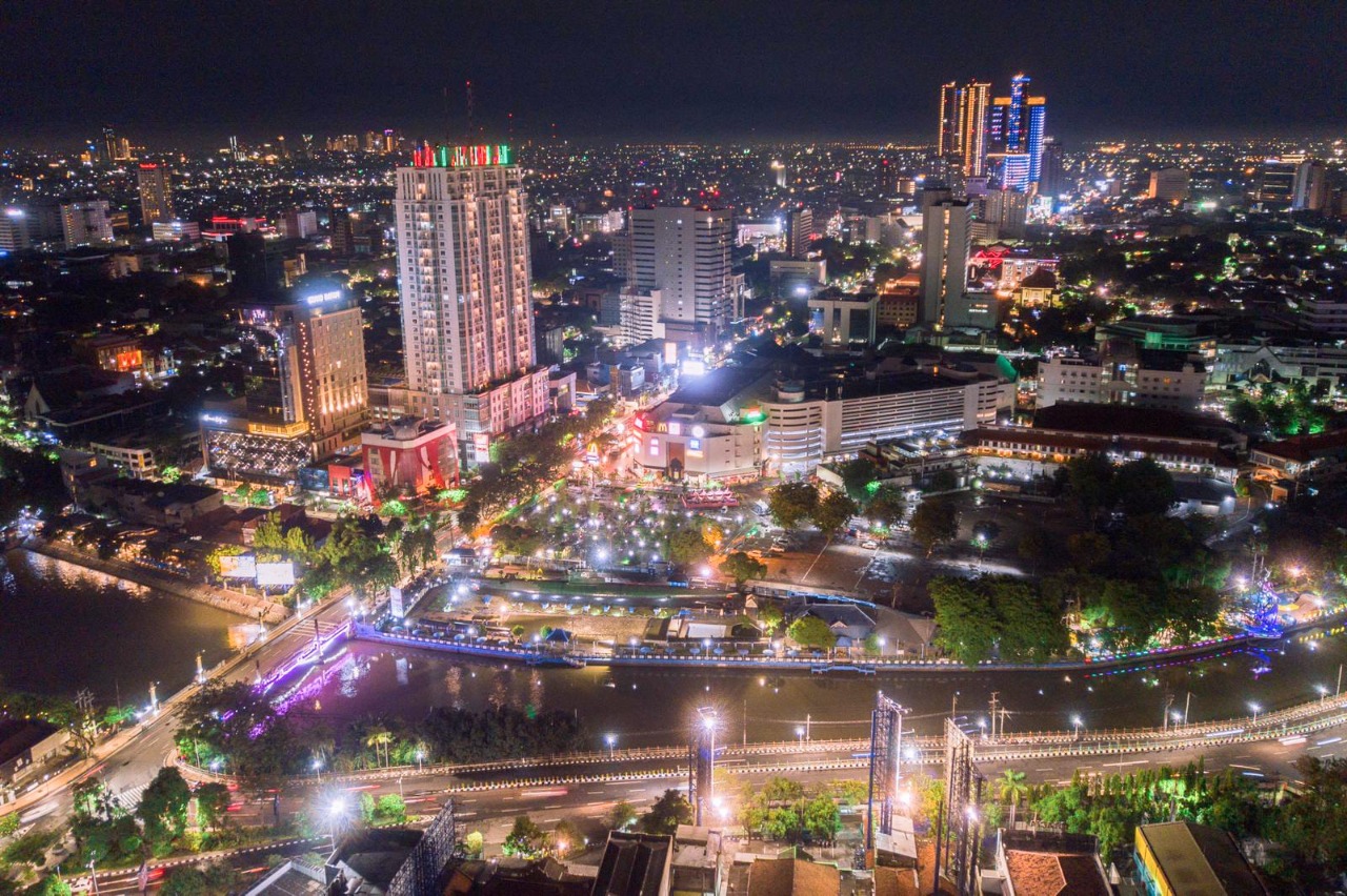 PLN memproyeksi beban puncak tenaga listrik saat hari raya Idul Fitri turun sebesar 16,73 persen.