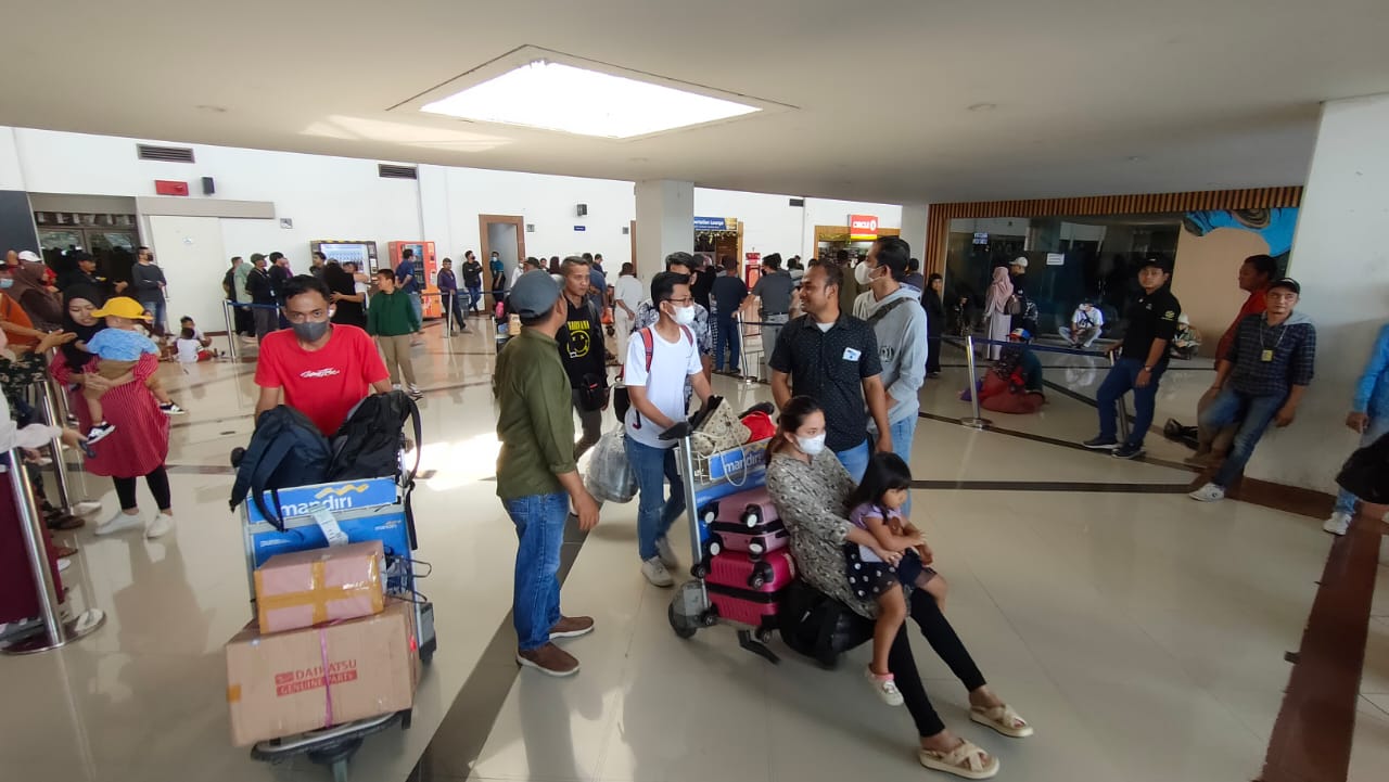 Bandara Juanda menempati urutan ketiga dengan jumlah pergerakan penumpang terbanyak.