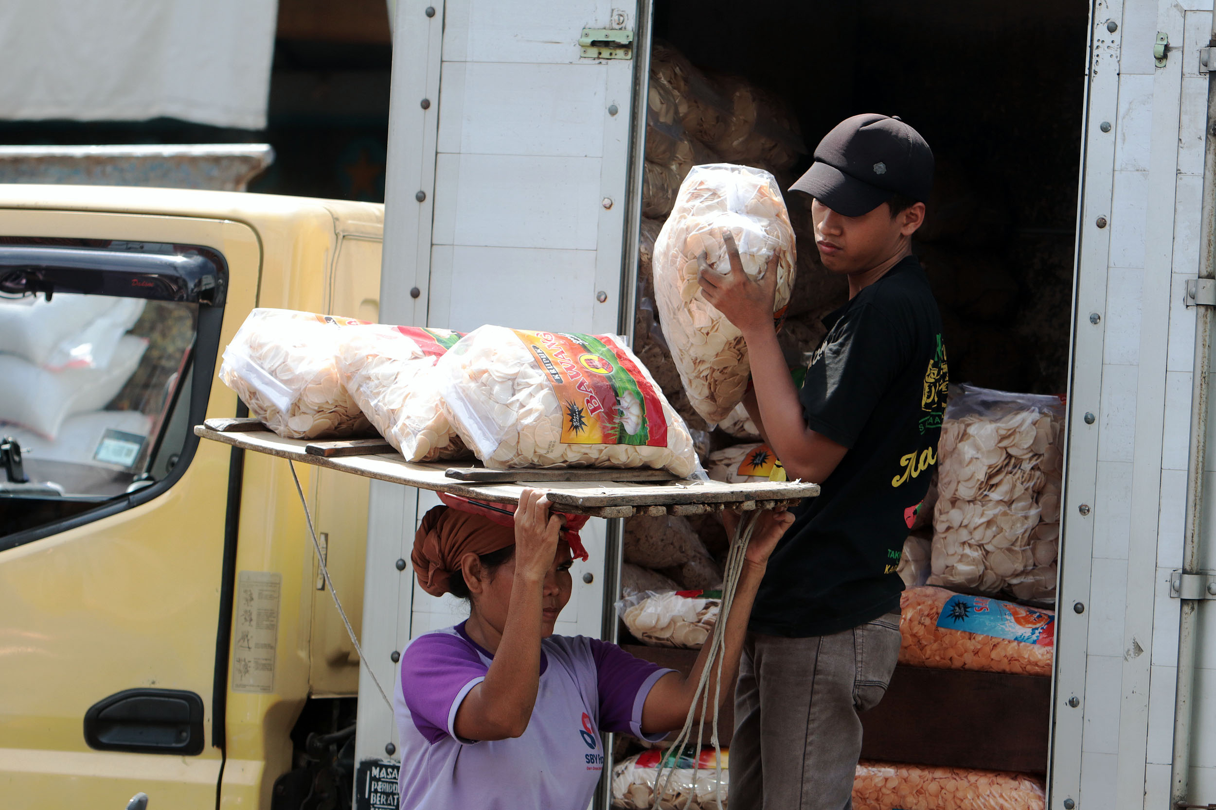 Jumlah pekerja informal di Indonesia lebih banyak dibandingkan formal.