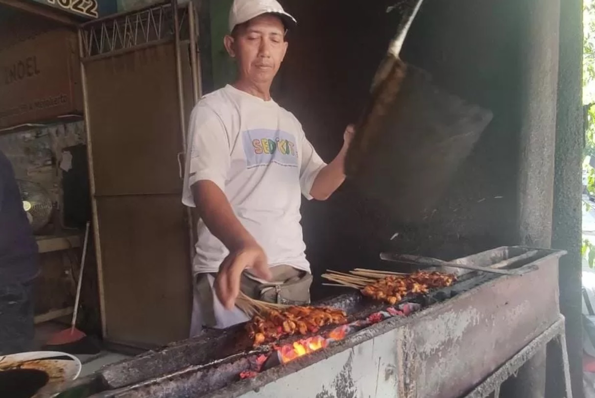 OTENTIK: Sate menjadi salah satu kuliner Jawa timur yang banyak penggemarnya.