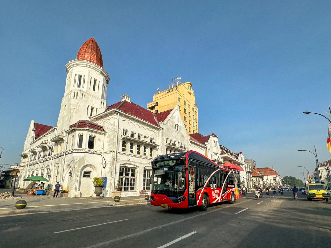 WISATA SEJARAH: Tak hanya pembenahan kawasan, Pemkot Surabaya juga mengakomodasi kemudahan transportasi untuk menuju kawasan Kota Lama.