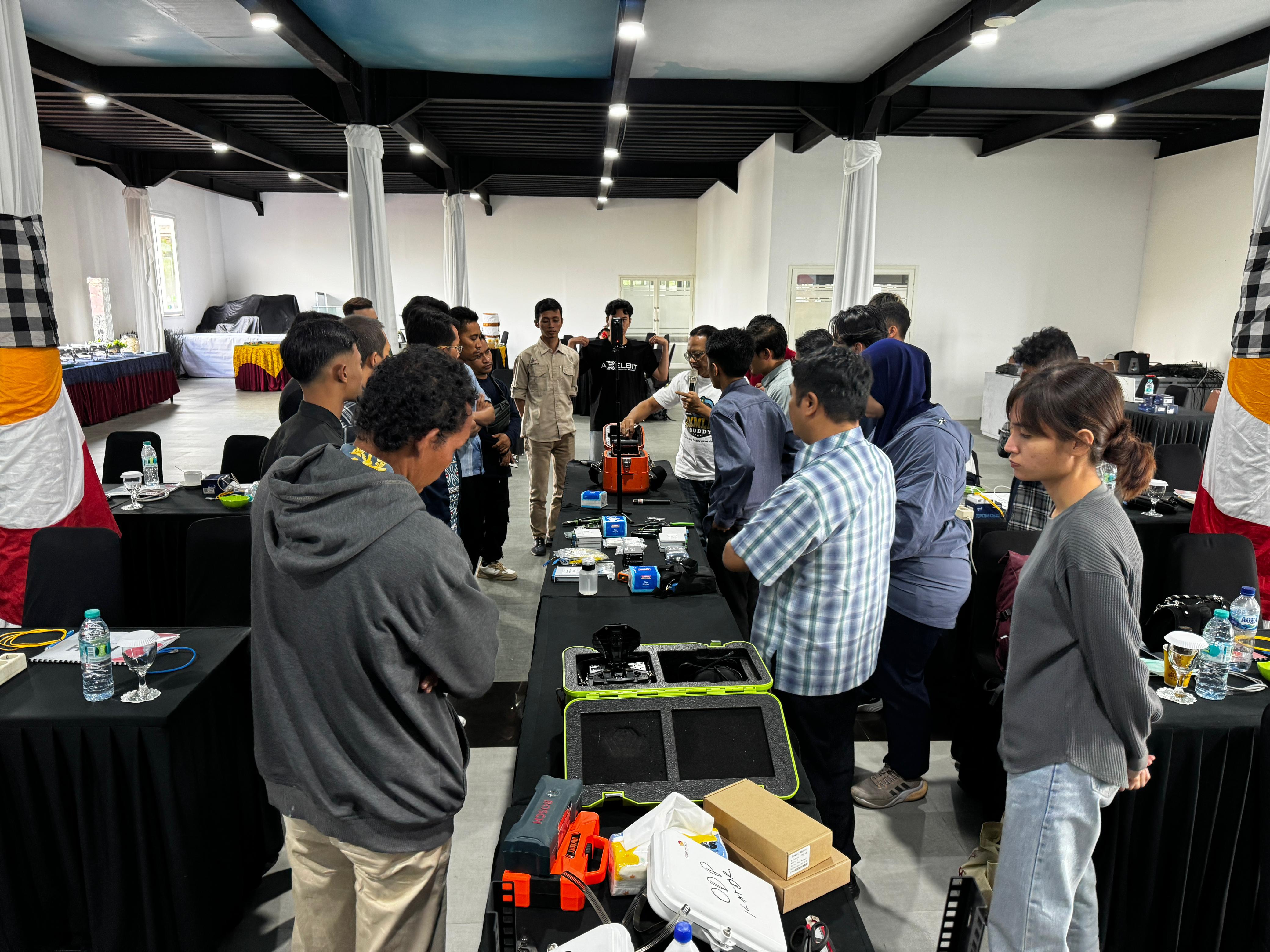 Suasana bootcamp Axelbit.