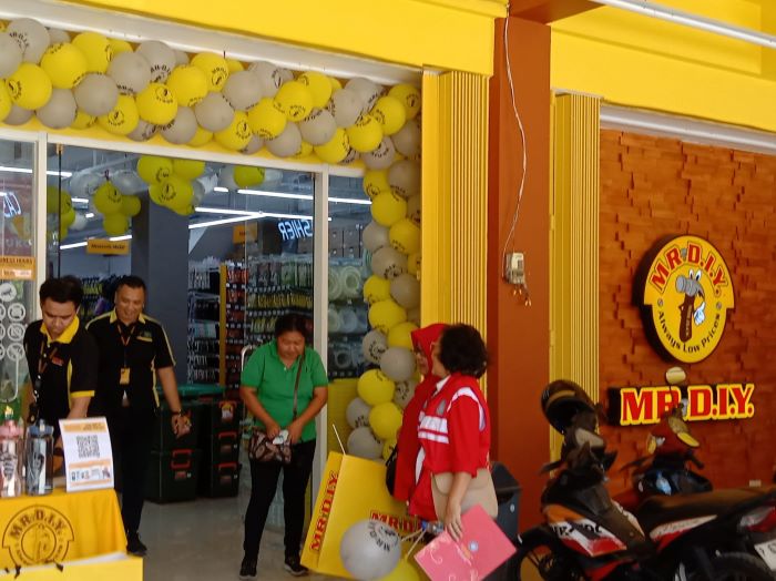LENGKAP: MR DIY kembali buka cabang di Jalan Ciliwung, Surabaya.