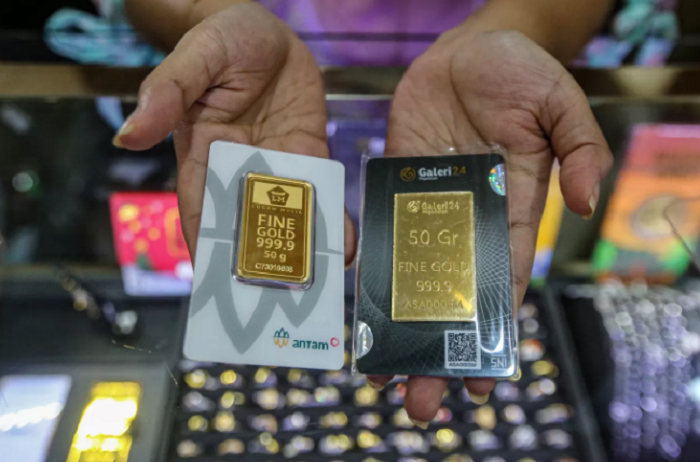 NAIK: Harga emas batangan keluaran PT Aneka Tambang Tbk (Antam) hari ini, Selasa (10/9), naik tipis Rp 1.000 menjadi Rp 1.399.000 per gram.
