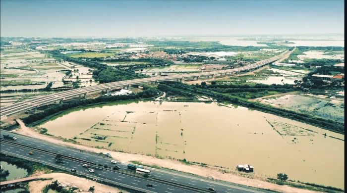 SIAP BEROPERASI: Jalan flyover Terminal Teluk Lamong Surabaya berhasil melewati sejumlah pengajuan dan mendapatkan sertifikat laik fungsi (SLF) dari Pemkot Surabaya.