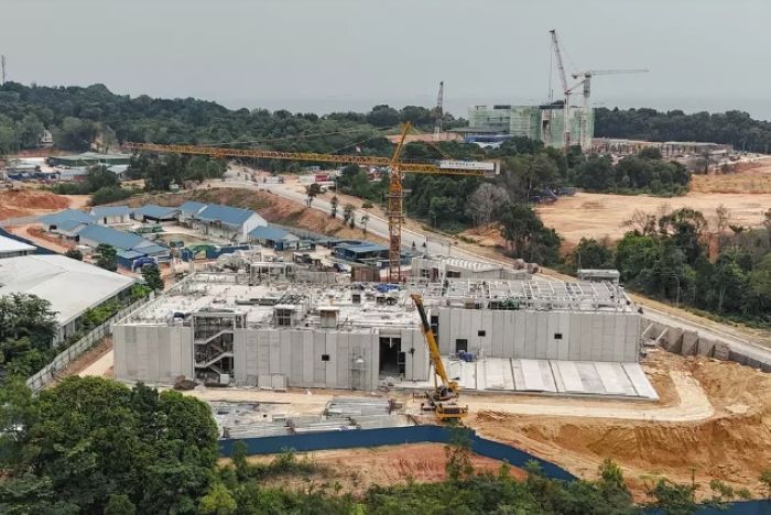 KHUSUS: Foto udara pembangunan data center di Kawasan Ekonomi Khusus (KEK) Nongsa Digital Park, Batam, Kepulauan Riau.