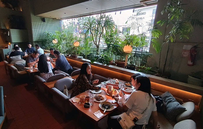 NIKMAT: Pajak yang dikenakan pada restoran menyumbang nilai yang tak sedikit bagi penerimaan pajak di wilayah Jatim.