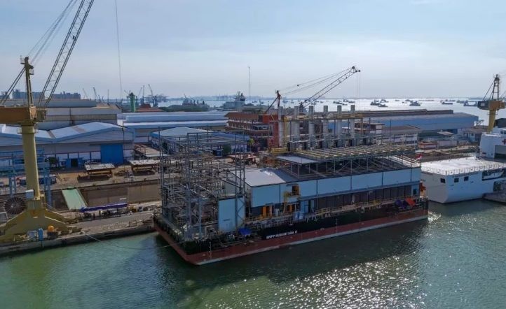 BESAR: Barge Mounted Power Plant (BMPP) Nusantara 2 60 MW akan dikirim ke Kolaka, Sulawesi Tenggara.