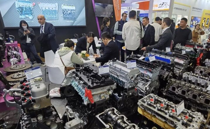 PAMERAN: Pasar komponen otomotif aftermarket global diperkirakan akan tumbuh dari USD 400 miliar pada tahun 2023 menjadi USD 550 miliar pada tahun 2028.