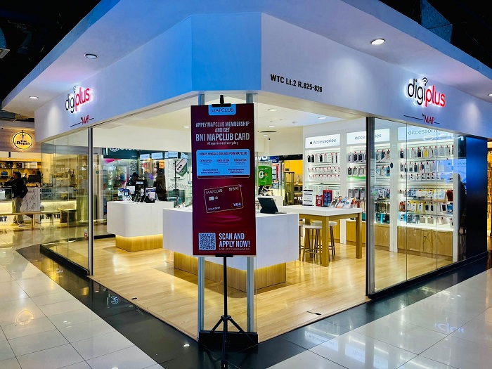MEWAH: Di Surabaya, Digiplus sudah punya lima gerai, berlokasi di Galaxy Mall Lantai Ground, Plaza Marina Lantai 3, Tunjungan Plaza 3 Lantai 1, WTC eMall Lantai 2 dan Planet Sport Tunjungan Plaza 6