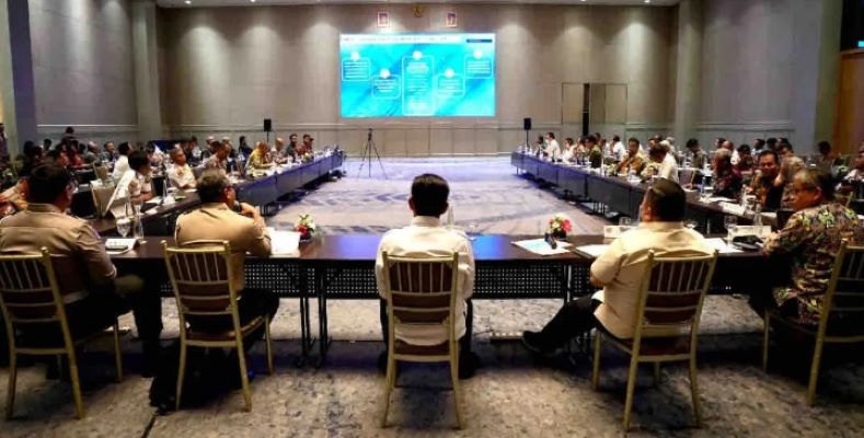 SERIUS: Ditjen Hubdat Kementerian Perhubungan gelar rapat koordinasi persiapan rencana operasi angkutan Natal dan Tahun Baru 2024/2025, di Surabaya, Jawa Timur, Rabu (23/10).