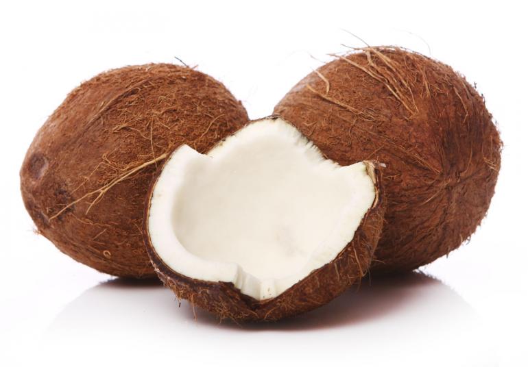 LARIS: Kelapa dalam batok menjadi salah satu komditas yang diminati pasar Eropa.