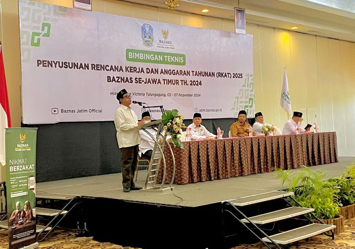 SERIUS: Ketua Baznas Jatim Ali Maschan Moesa mengatakan pentingnya penyusunan RKAT sebagai langkah strategis yang harus diselesaikan di akhir tahun.