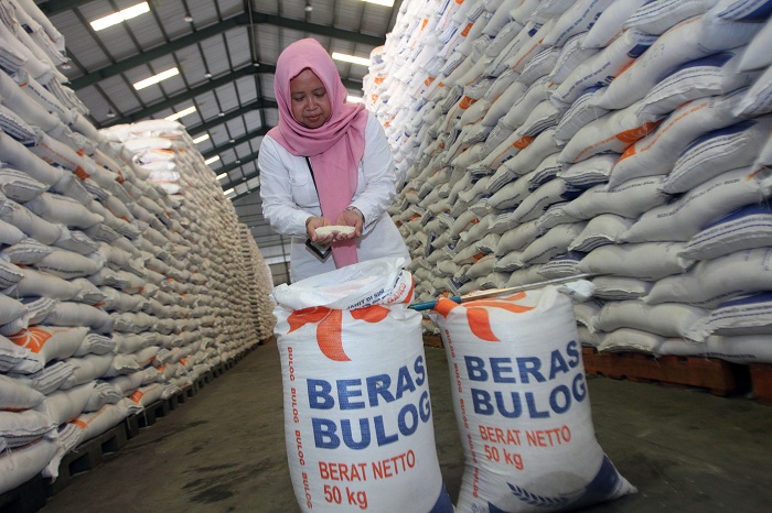 CEK: Bulog selalu memonitoring beras sesuai prosedur untuk memastikan kualitasnya tetap terjaga baik.