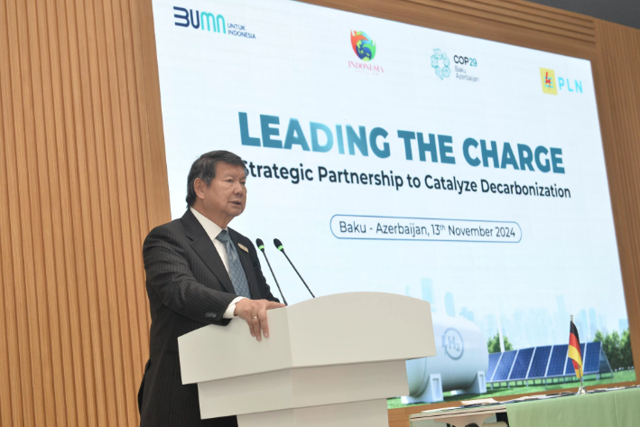 SUKSES: Utusan Khusus Presiden Republik Indonesia dalam COP29, Hashim Djojohadikusumo memberikan keynote speech saat acara penandatanganan Memorandum of Understanding antara PLN dengan KfW.