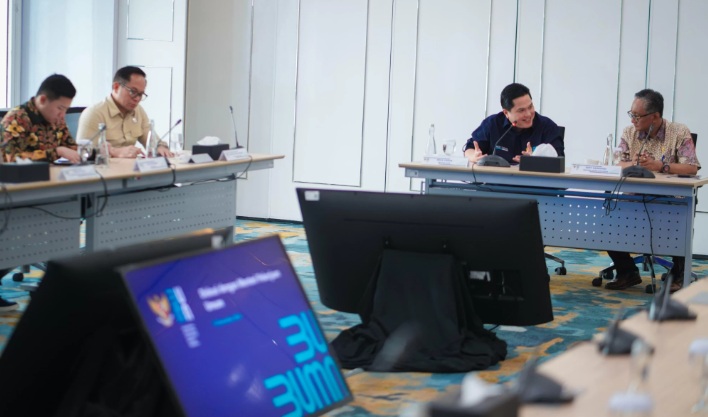 KOORDINASI: Pertemuan Menteri BUMN Erick Thohir dan Menteri PU Doddy Hanggodo di Kementerian BUMN, Jakarta pada Jumat (15/11).