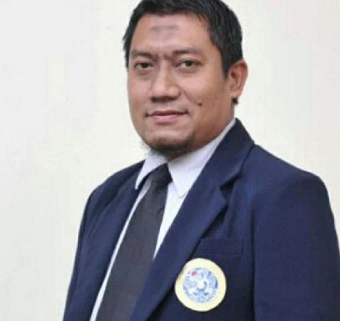PENGAMAT: Guru Besar Universitas Airlangga (Unair) Rossanto Dwi Handoyo.