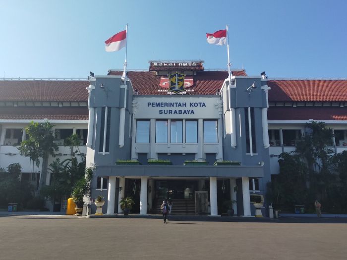 ILUSTRASI: Bali Kota Surabaya di Jalan Yos Sudarso Surabaya