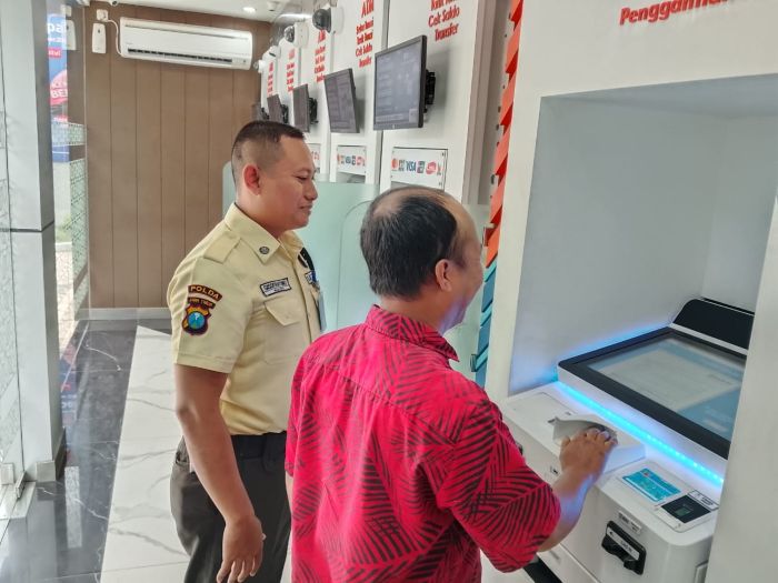 DIGITALISASI: BRI BO Pahlawan mulai menggunakan mesin Digital CS yang mempermudah berbagai jenis layanan.