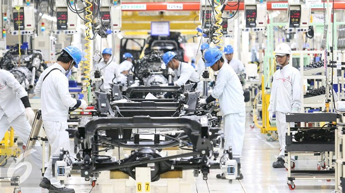 PABRIK: Industri otomotif diharapkan terus memperbesar Tingkat Komponen Dalam Negeri (TKDN).
