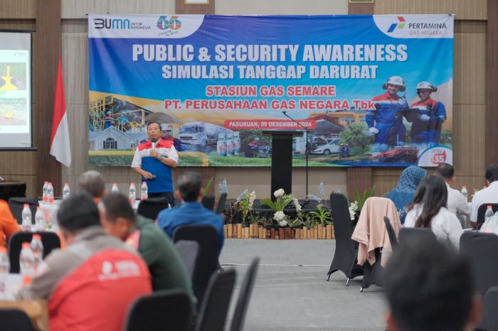 FOKUS: Heri Frastiono selaku Area Head Pasuruan memimpin sosialisasi Public and Security Awareness Simulasi Tanggap Darurat