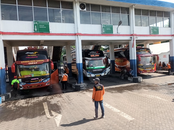 TERMINAL: Organda Jawa Timur mencatat ada peningkatan penumpang bus selama libur Natal dan Tahun Baru (Nataru) 2024/2025.