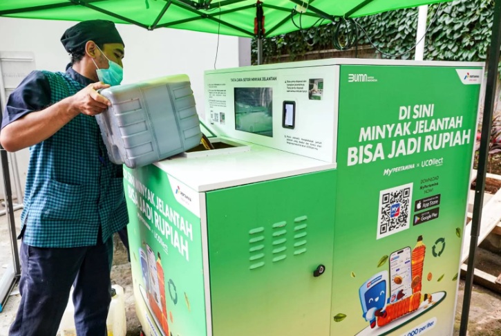 JADI CUAN: COllext Box, kotak pengumpulan minyak jelantah hasil kolaborasi MyPertamina dan UCollect.