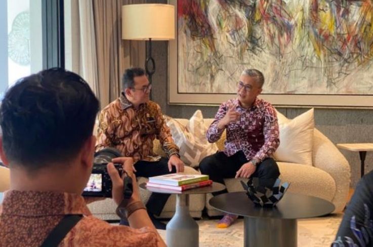 JIRAN: Menteri Perdagangan Budi Santoso bersama Menteri Investasi, Perdagangan, dan Industri Malaysia Tengku Datuk Seri Utama Zafrul Bin Tengku Abdul Aziz, di Putrajaya, Malaysia, Minggu (26/1/2025).