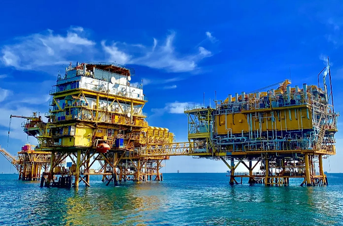 &nbsp;SWASEMBADA ENERGI: Kilang dalam negeri diminta memanfaatkan semua minyak mentah sehingga ekspor crude oil turun.