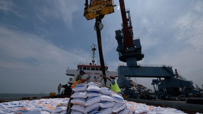 ILUSTRASI: Petani tebu berharap pemerintah membatalkan impor gula karena stok di dalam negeri masih cukup.