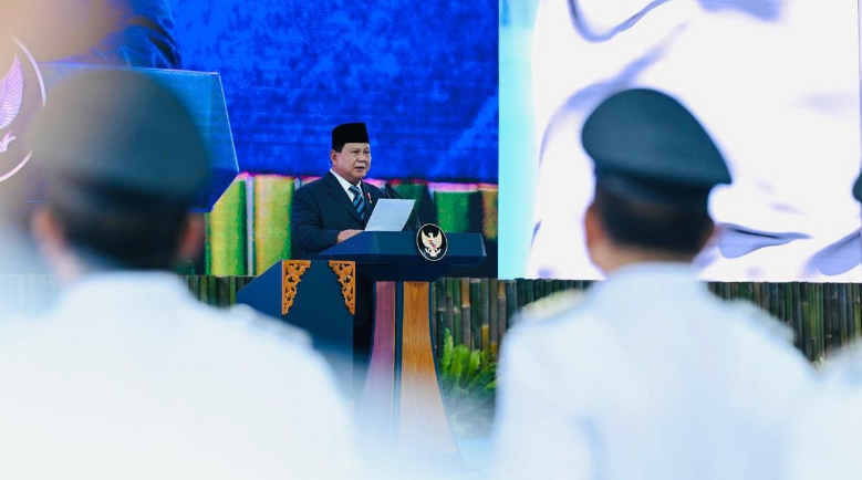 SERIUS: Presiden Prabowo Subianto melantik 961 kepala daerah dari seluruh Indonesia di Istana Kepresidenan Jakarta, Kamis (20/2/2025).