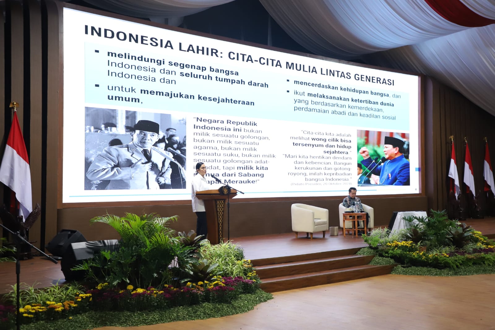 PENTING: Menkeu Sri Mulyani berbicara di depan ratusan kepala daerah yang mengikuti retreat di Magelang, Minggu (23/2/2025).