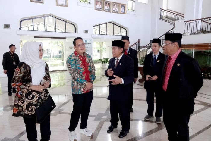 KUNJUNGAN NEGERI JIRAN: Delegasi Persatuan Persahabatan Brunei Darussalam - Indonesia Friendship Association (Burdifa) di Kantor Gubernur Jatim, Surabaya, Selasa (25/2/2025).