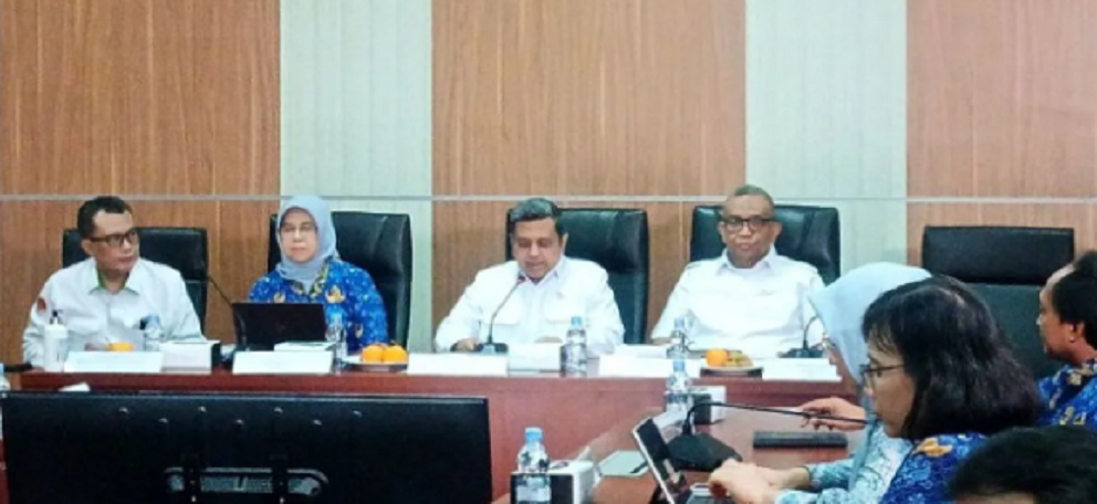 RILIS: Kepala BPJPH Ahmad Haikal Hasan menjelaskan mengenai temuan sembilan produk olahan yang terdeteksi mengandung babi.