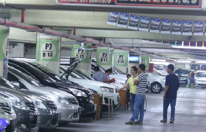 TRANSAKSI: Bisnis mobil seken nasional menunjukkan kegairahan menyusul adanya pertumbuhan pembiayaan yang signifikan.
